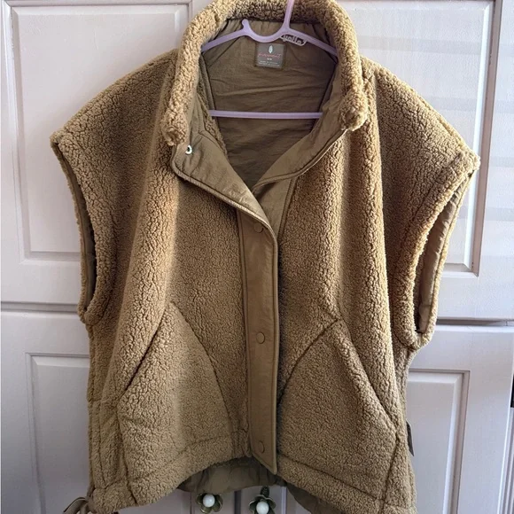 FP Movement by Free People Plush Tan Sherpa Vest - Picture 1 of 3